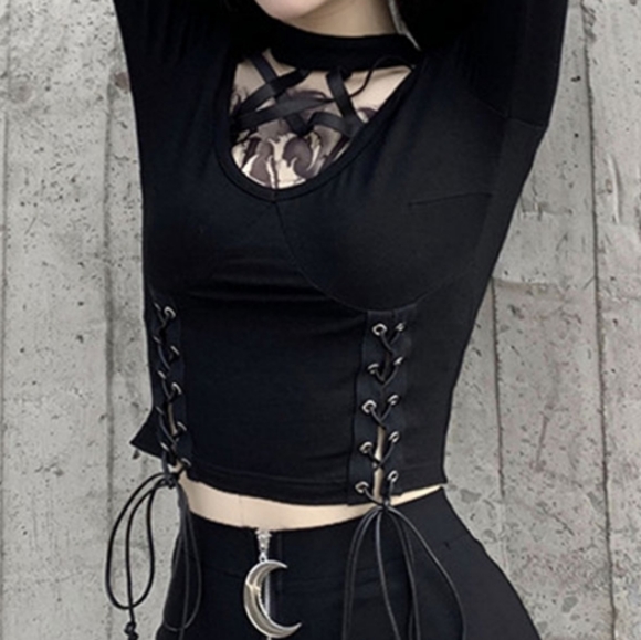 Moody babe top - Picture 3 of 4